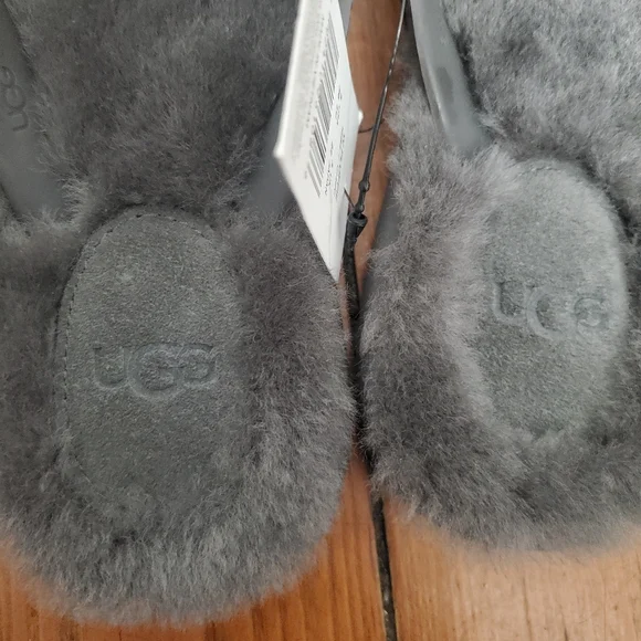 New Womens UGGs Flip flop size 5 - Picture 4 of 8